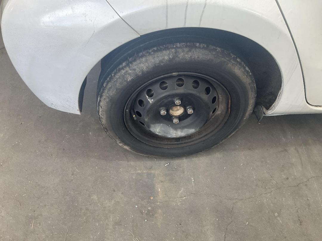 Photo '18' of Toyota Aqua Photo '18' of Toyota Aqua