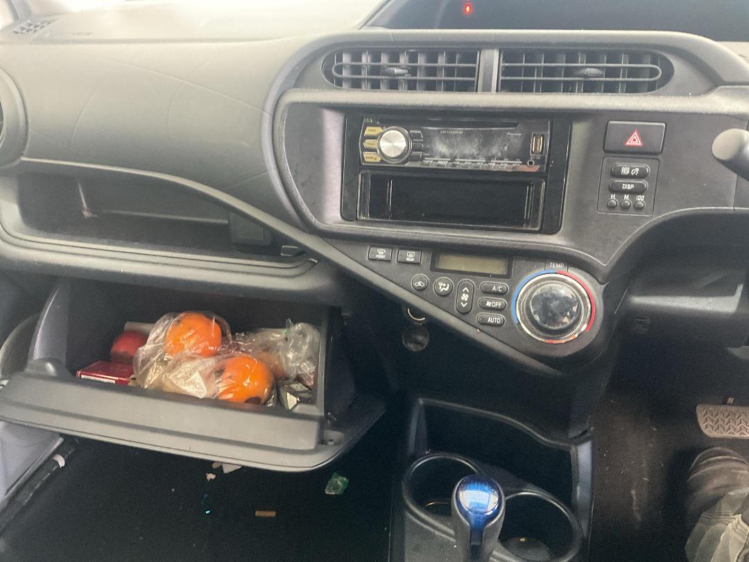 Photo '26' of Toyota Aqua Photo '26' of Toyota Aqua