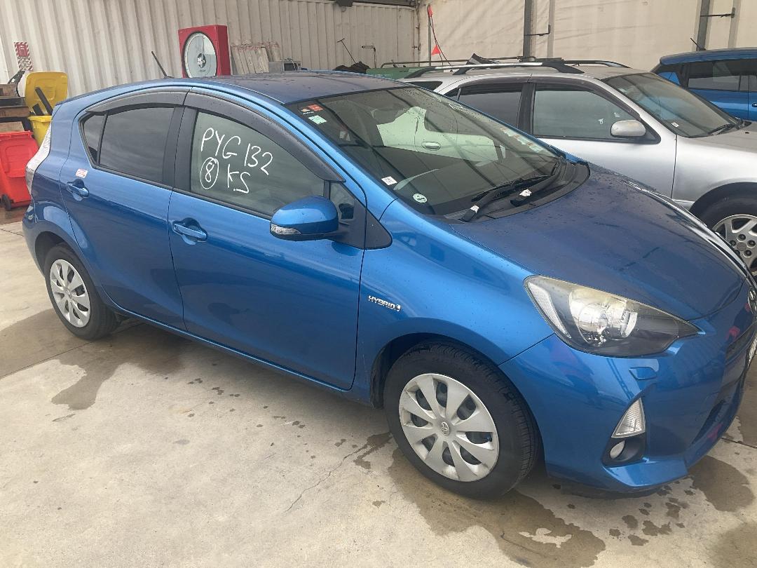 Photo '6' of Toyota Aqua Photo '6' of Toyota Aqua