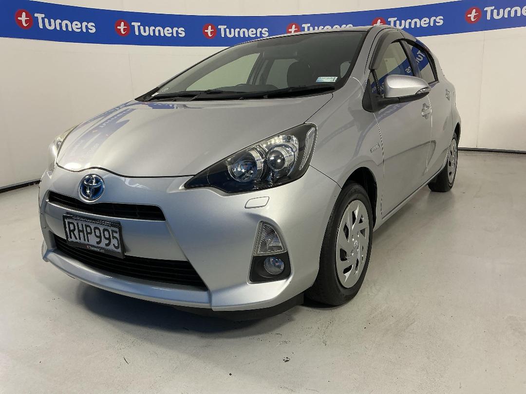 Photo '4' of Toyota Aqua