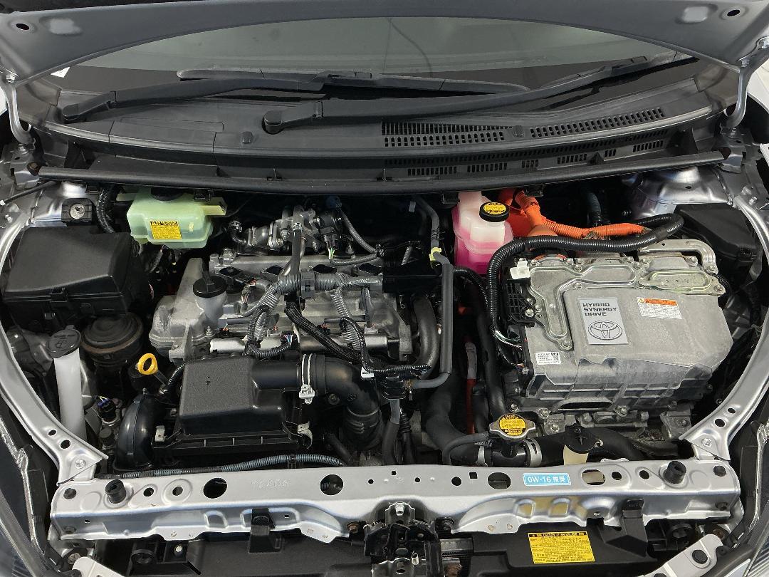 Photo '13' of Toyota Aqua