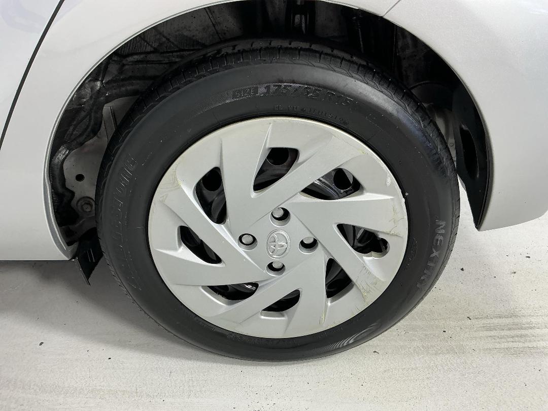 Photo '11' of Toyota Aqua