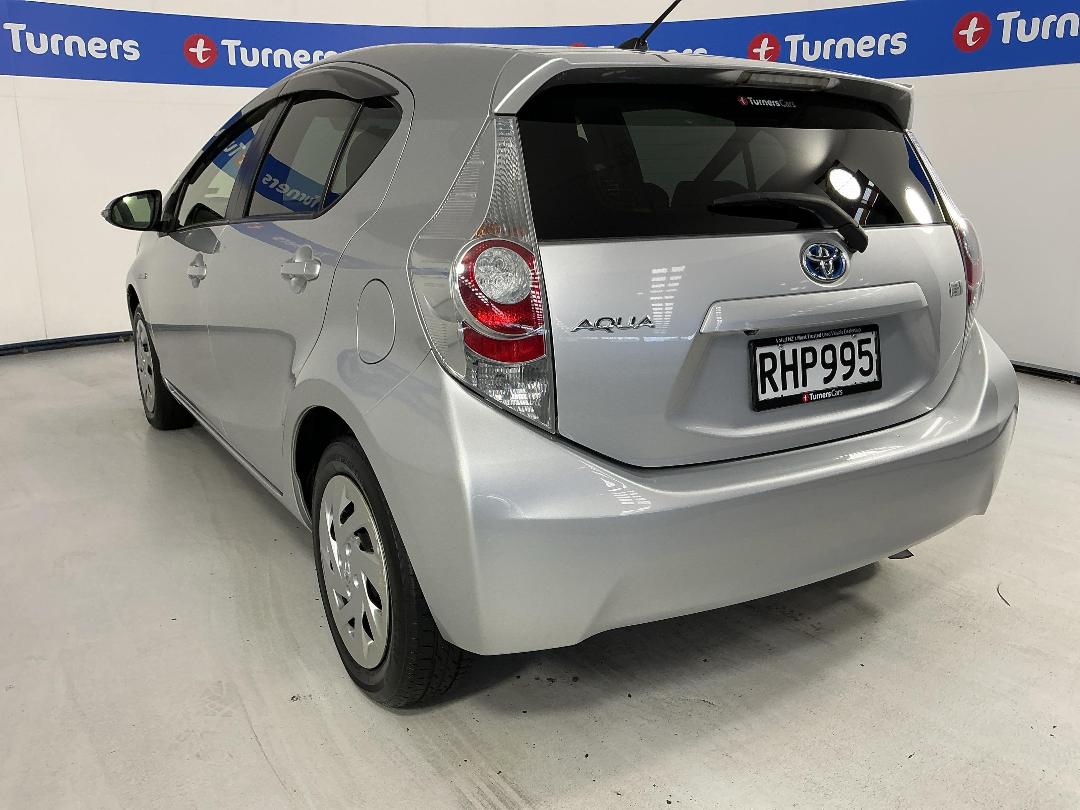 Photo '5' of Toyota Aqua