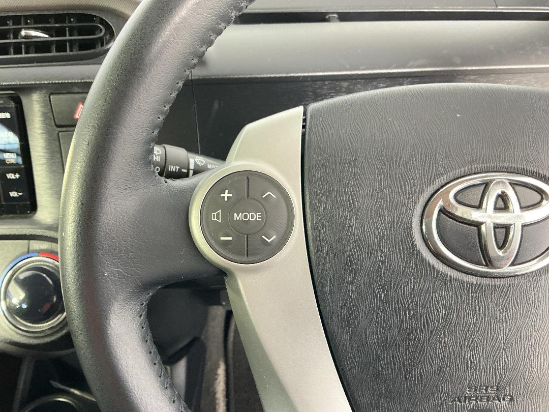 Photo '23' of Toyota Aqua