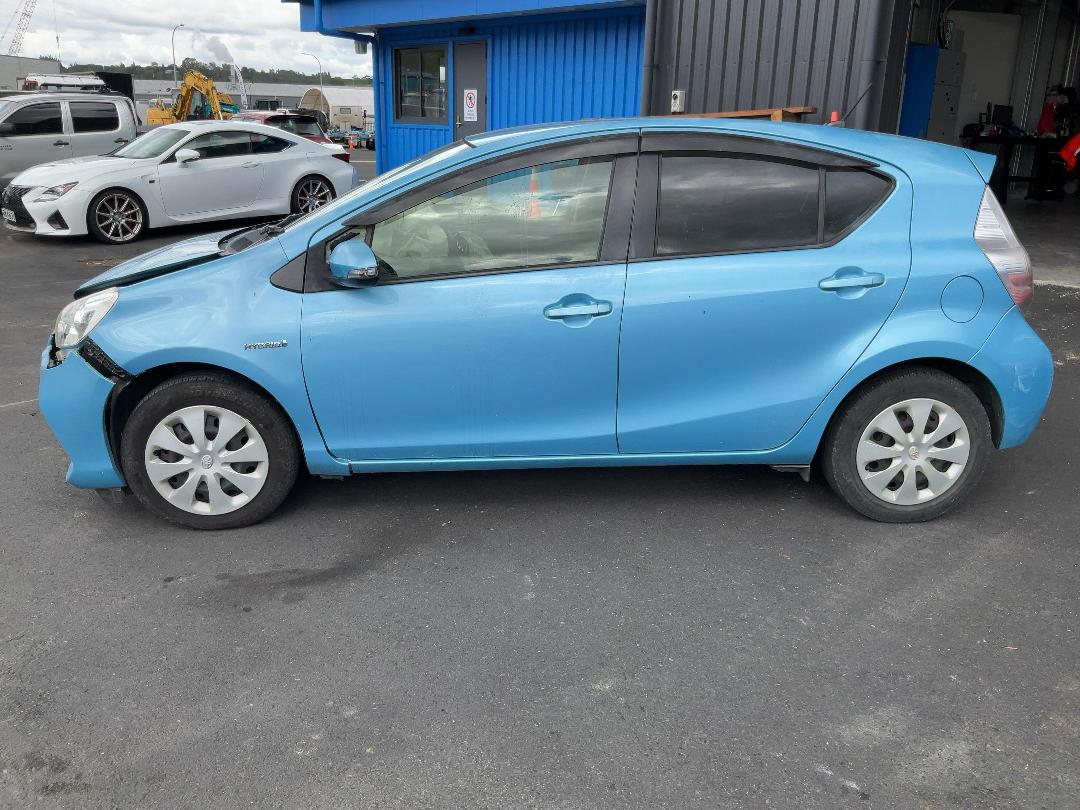 Photo '4' of Toyota Aqua Photo '4' of Toyota Aqua