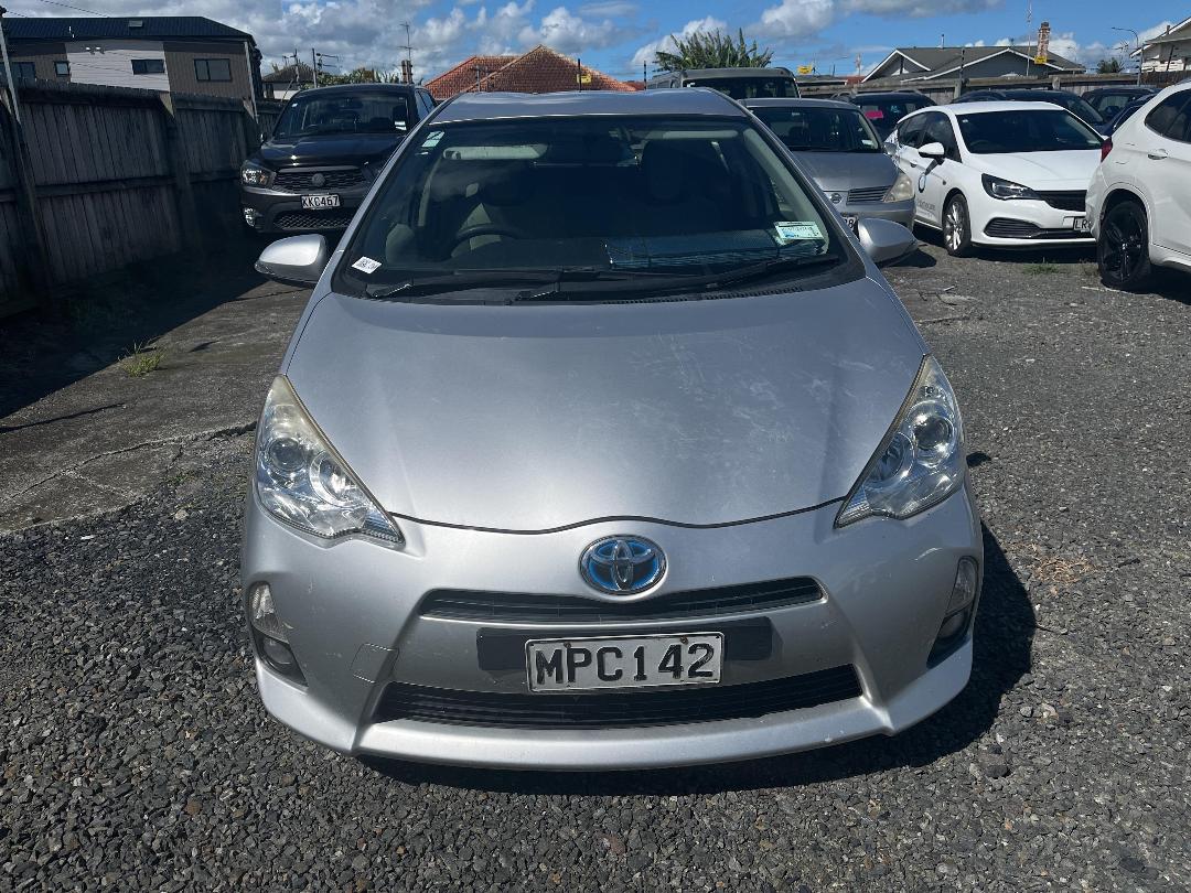 Photo '2' of Toyota Aqua Photo '2' of Toyota Aqua