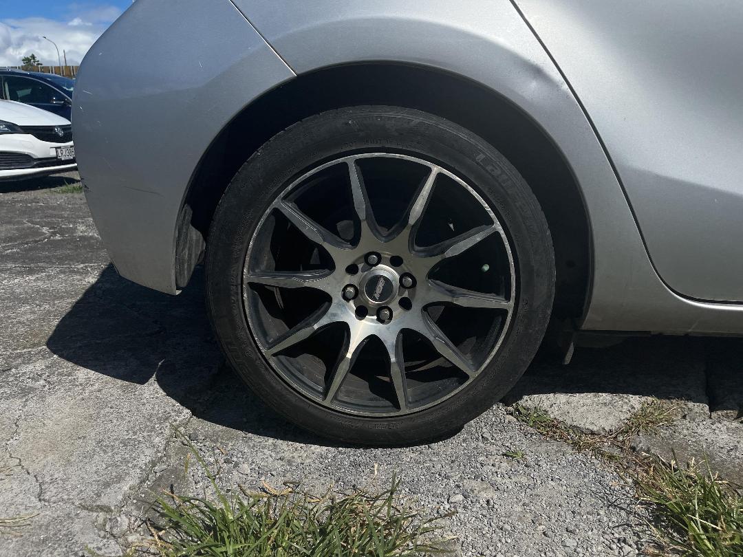 Photo '10' of Toyota Aqua Photo '10' of Toyota Aqua