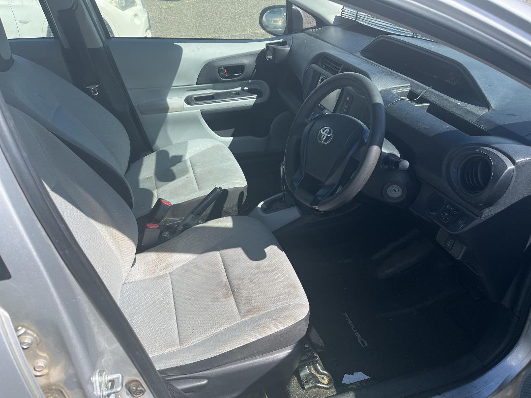 Photo '14' of Toyota Aqua Photo '14' of Toyota Aqua