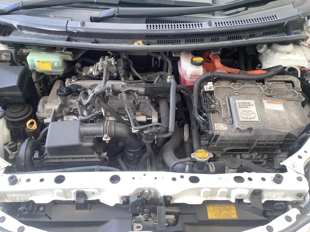 Photo '17' of Toyota Aqua Photo '17' of Toyota Aqua