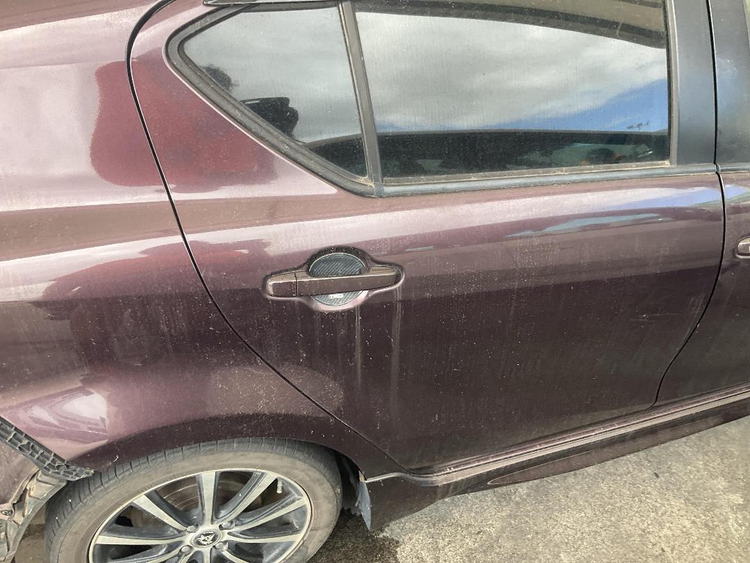 Photo '15' of Toyota Aqua Hybrid Photo '15' of Toyota Aqua Hybrid