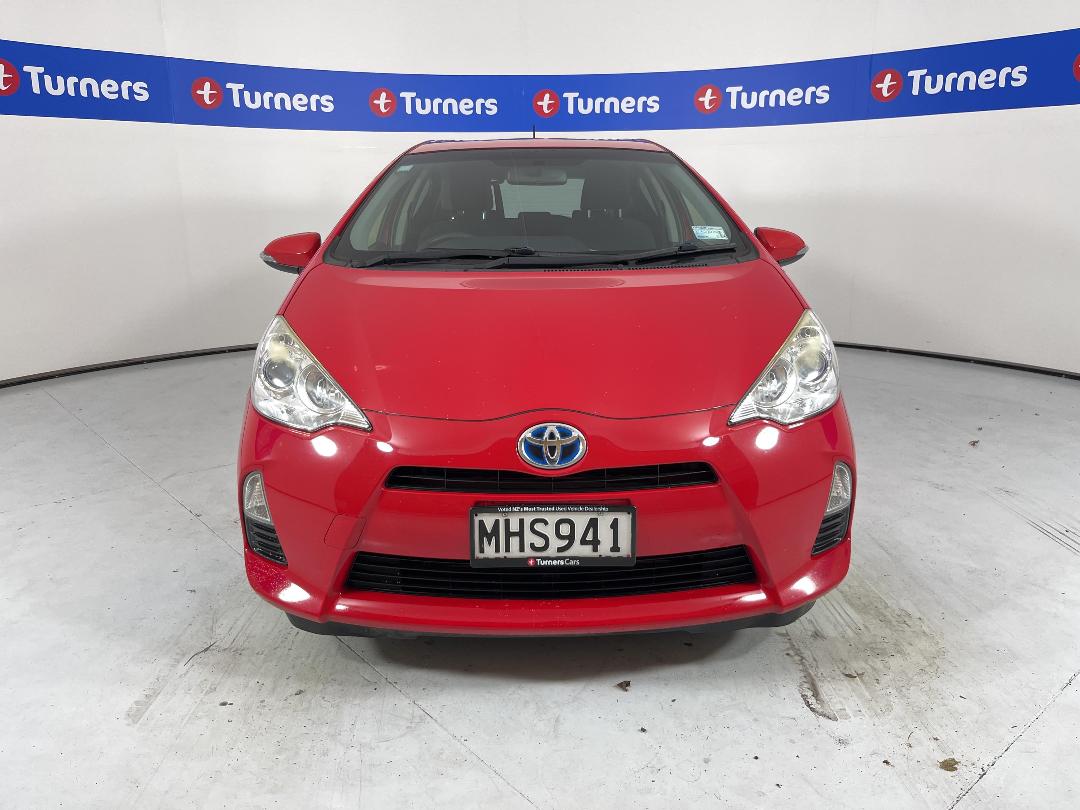 Photo '2' of Toyota Aqua Photo '2' of Toyota Aqua