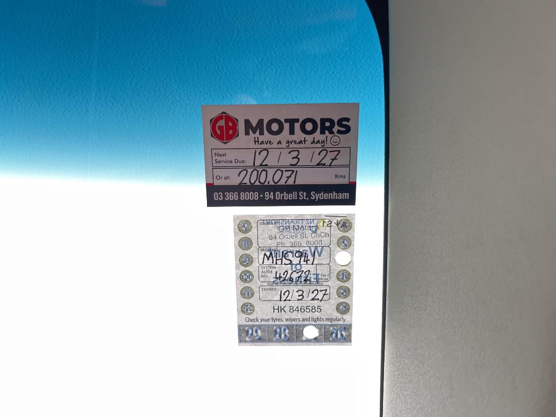 Photo '24' of Toyota Aqua Photo '24' of Toyota Aqua