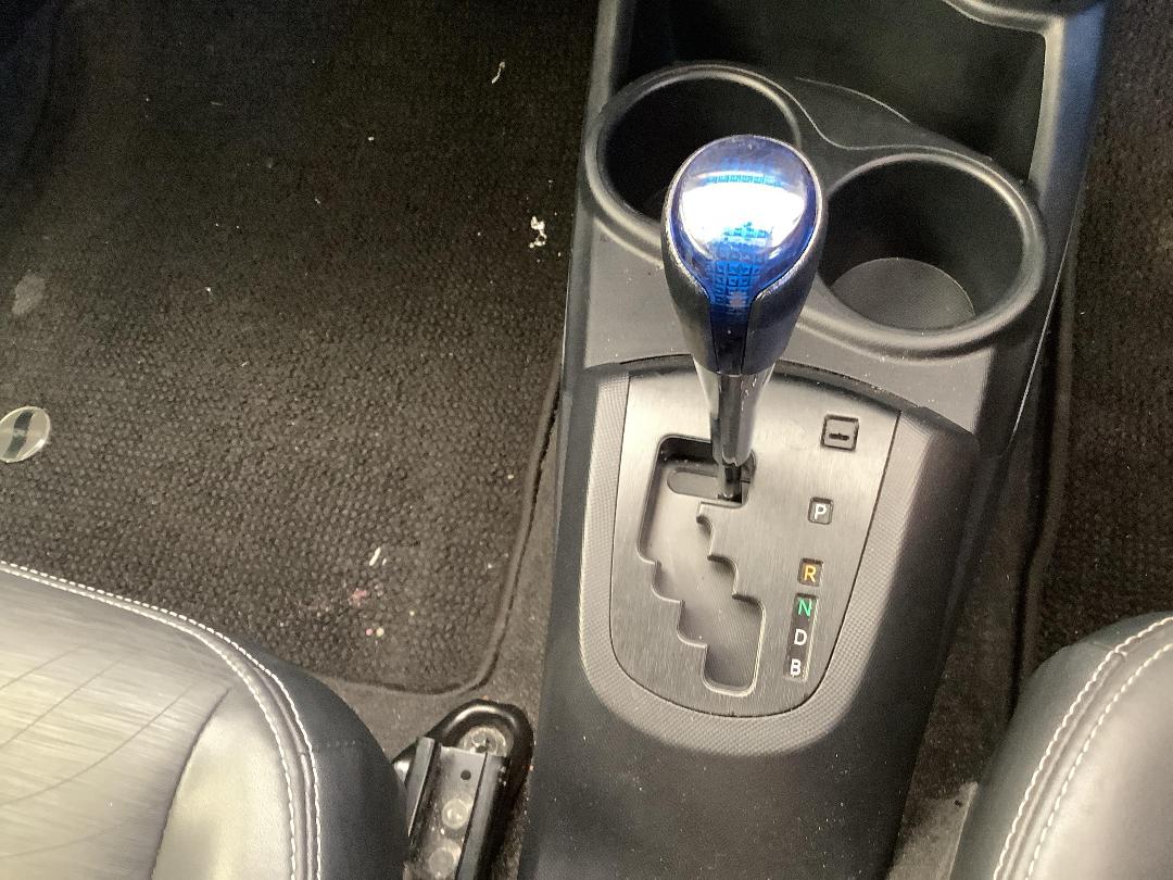 Photo '16' of Toyota Aqua