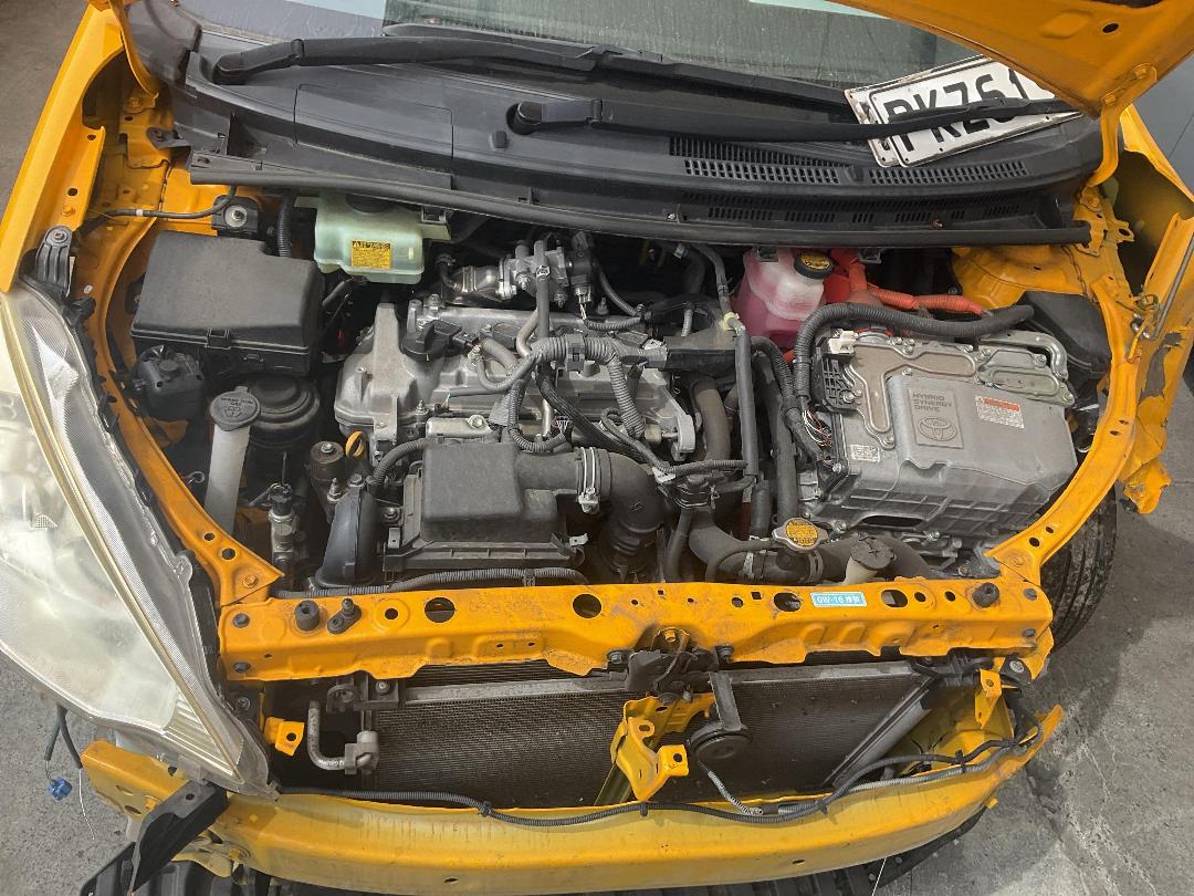 Photo '16' of Toyota Aqua Hybrid