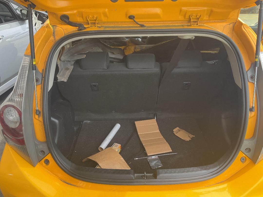 Photo '23' of Toyota Aqua Hybrid