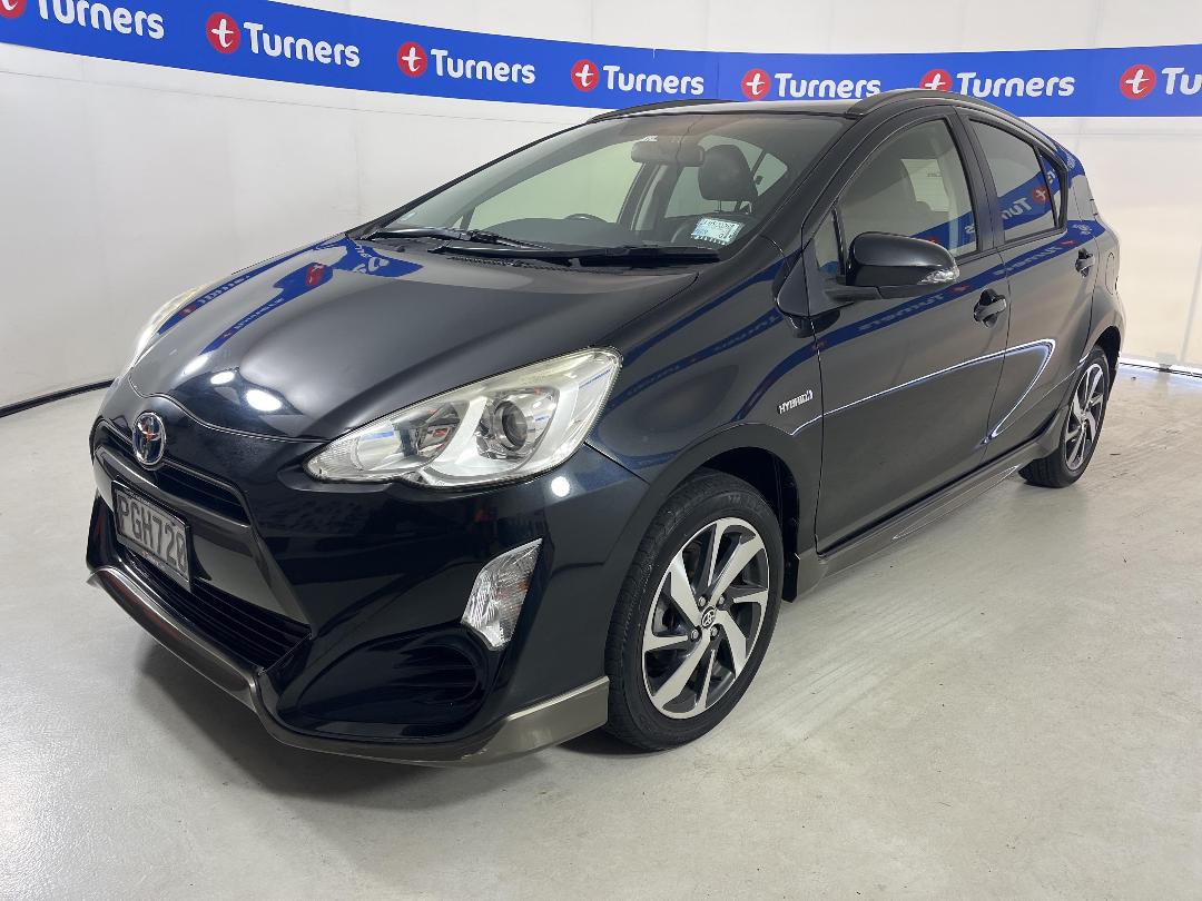 Photo '4' of Toyota Aqua Photo '4' of Toyota Aqua