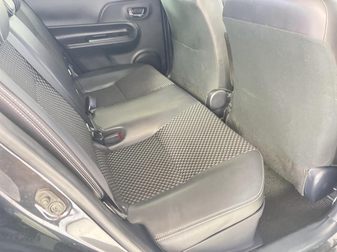 Photo '20' of Toyota Aqua Photo '20' of Toyota Aqua