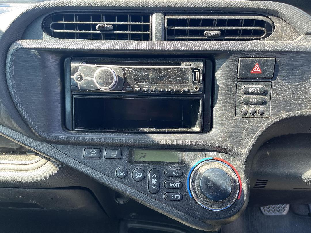 Photo '29' of Toyota Aqua