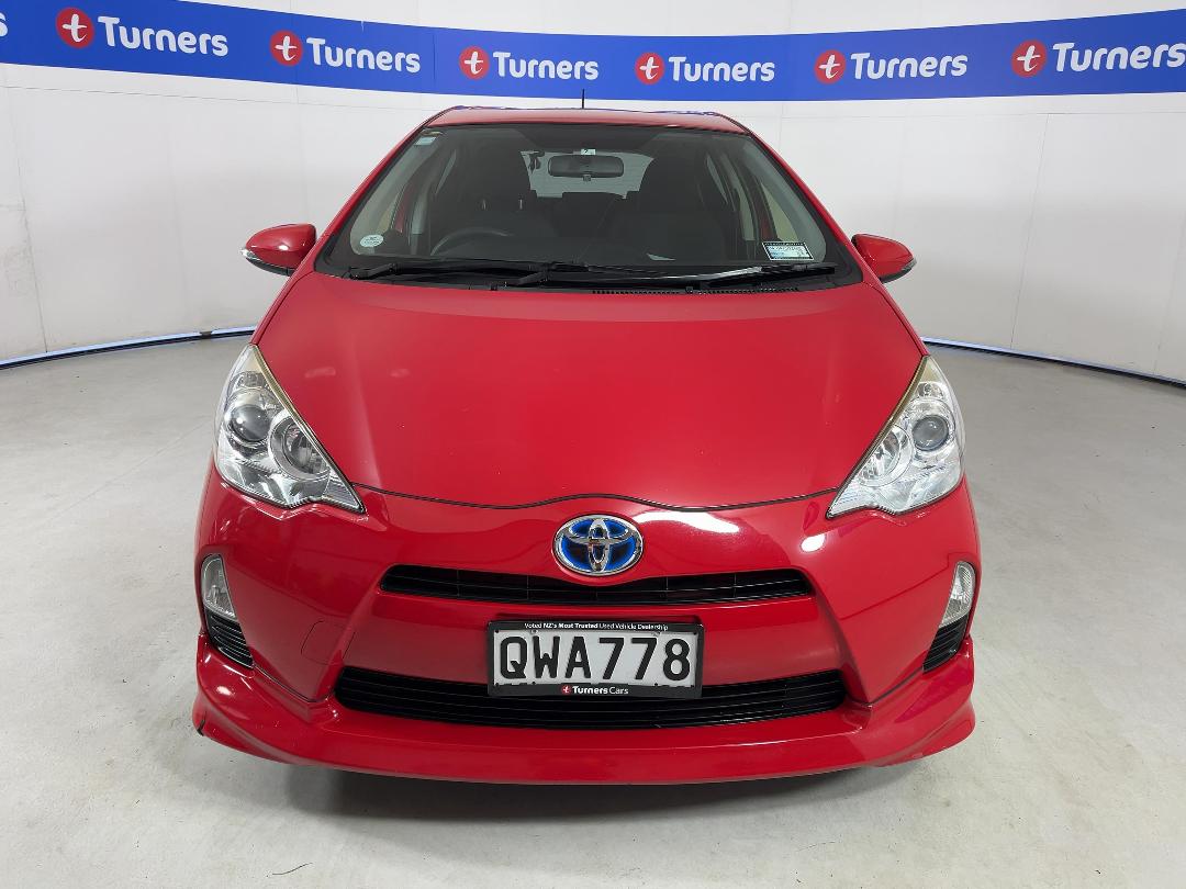 Photo '2' of Toyota Aqua Photo '2' of Toyota Aqua