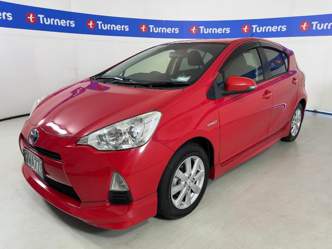 Photo '4' of Toyota Aqua Photo '4' of Toyota Aqua