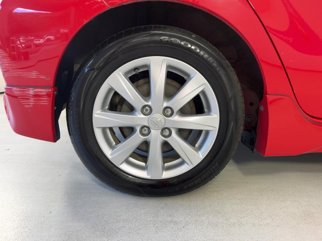 Photo '12' of Toyota Aqua Photo '12' of Toyota Aqua