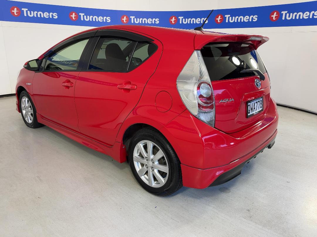 Photo '5' of Toyota Aqua Photo '5' of Toyota Aqua