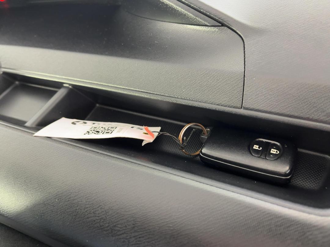 Photo '22' of Toyota Aqua Photo '22' of Toyota Aqua