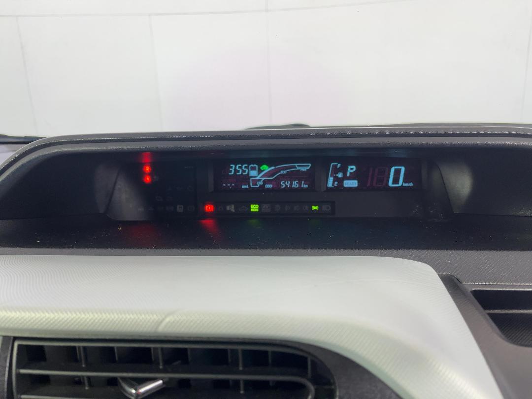 Photo '21' of Toyota Aqua Photo '21' of Toyota Aqua