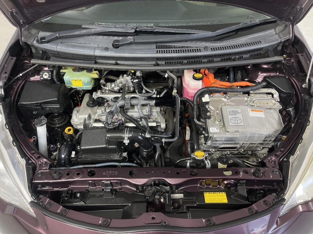 Photo '13' of Toyota Aqua