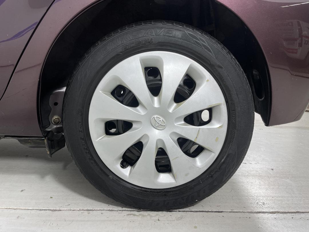 Photo '11' of Toyota Aqua