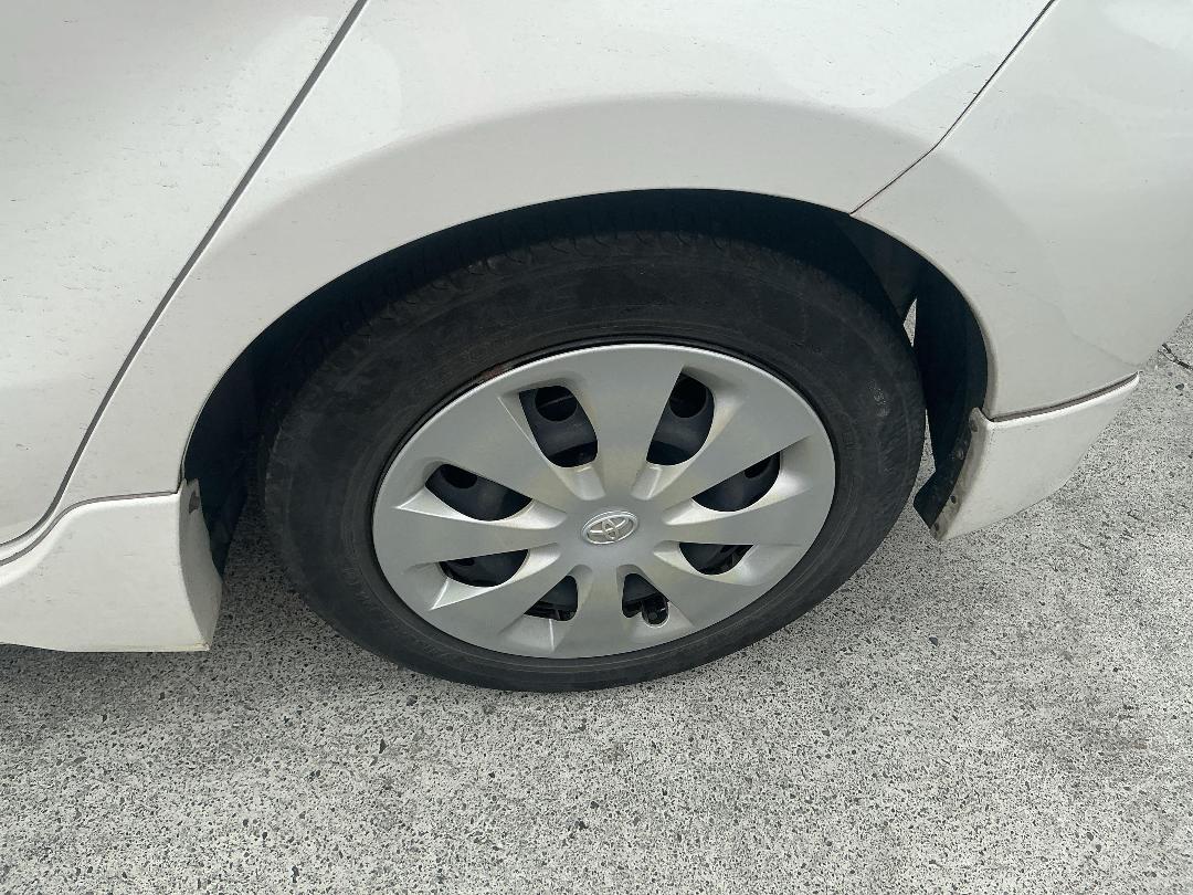 Photo '6' of Toyota Aqua