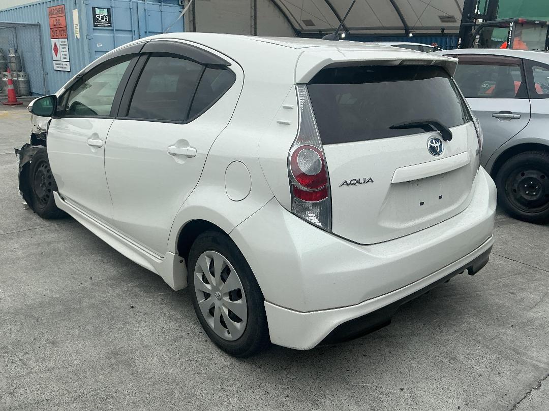 Photo '7' of Toyota Aqua