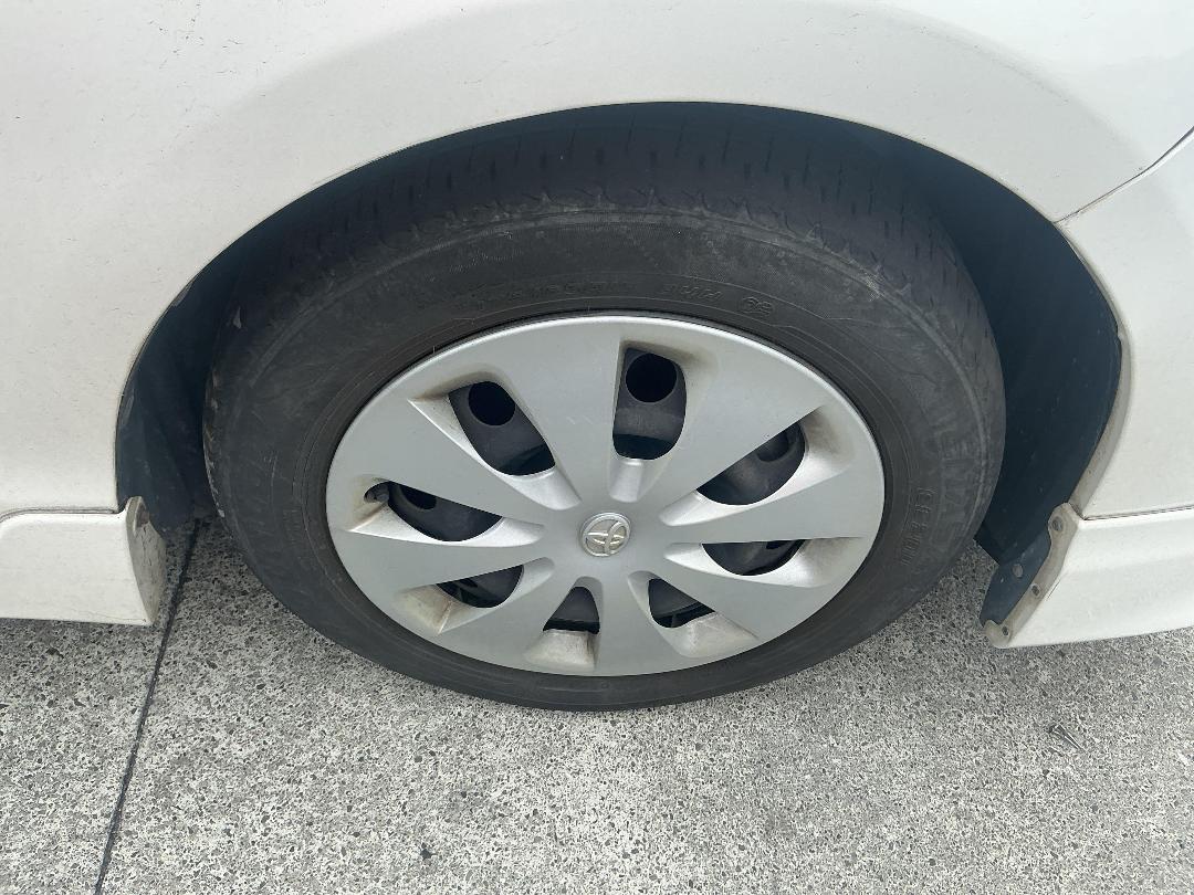 Photo '16' of Toyota Aqua