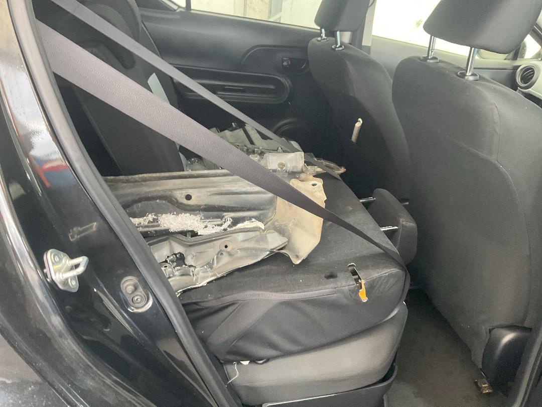 Photo '8' of Toyota Aqua