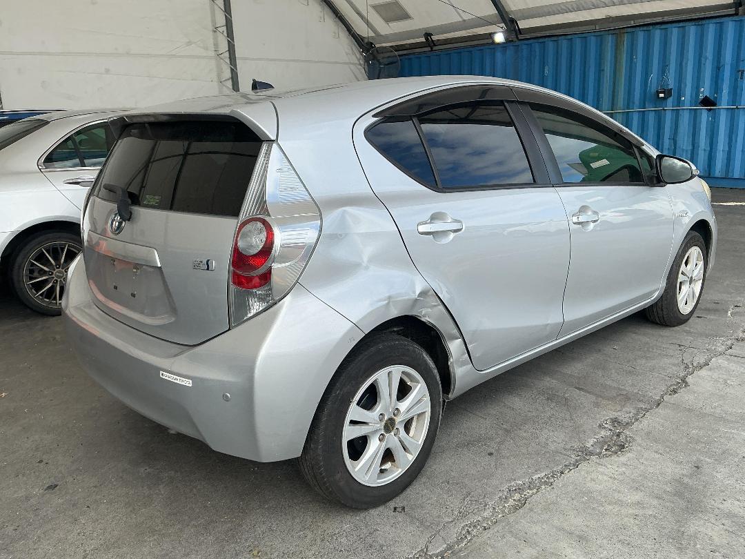 Photo '4' of Toyota Aqua