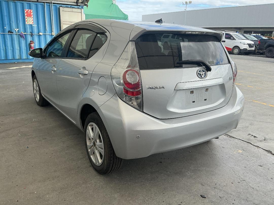 Photo '3' of Toyota Aqua