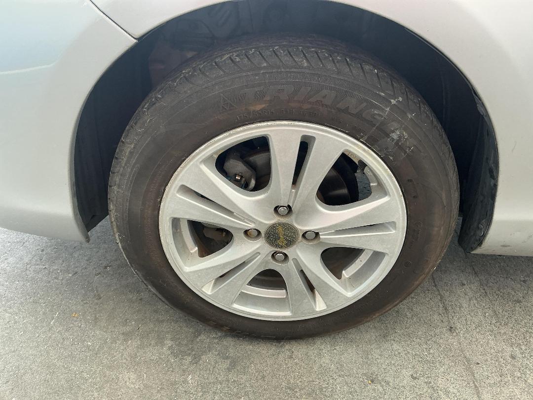 Photo '15' of Toyota Aqua