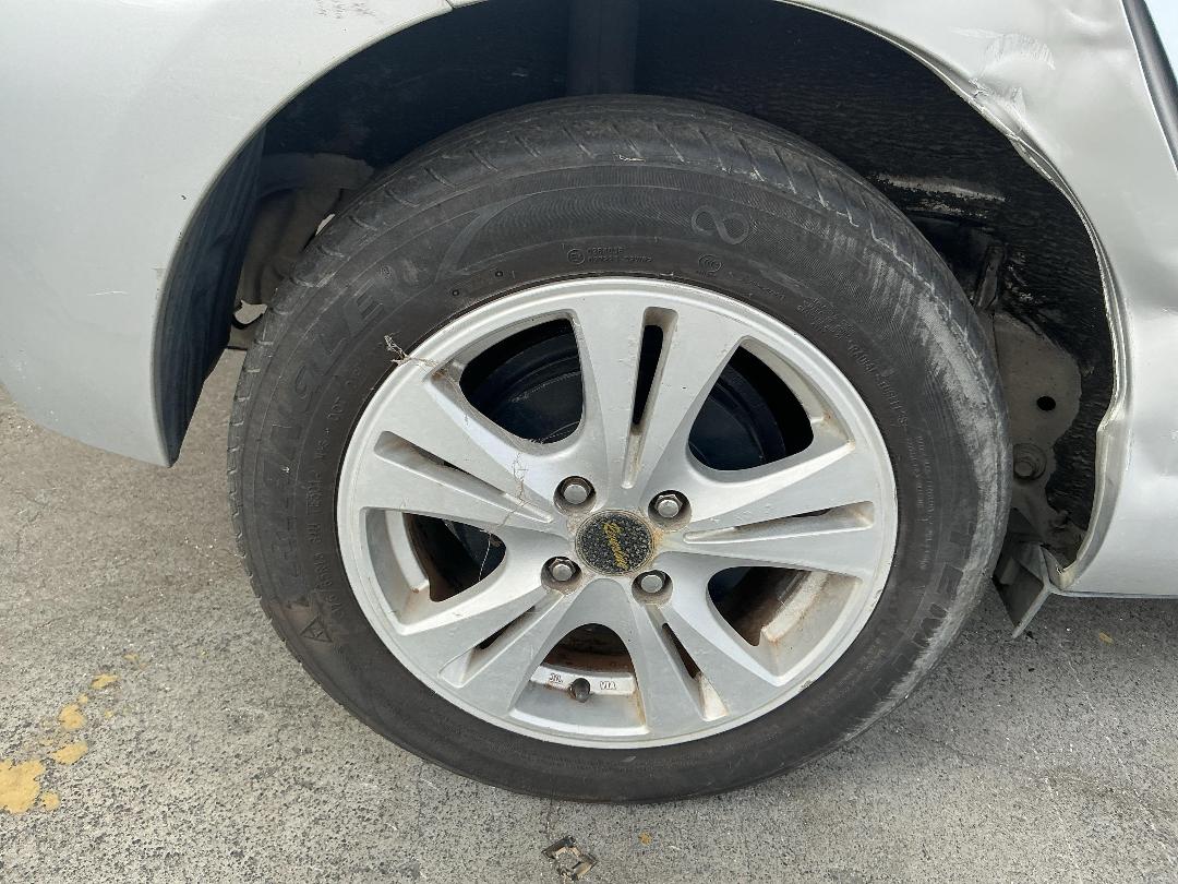 Photo '13' of Toyota Aqua