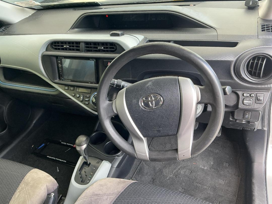 Photo '19' of Toyota Aqua