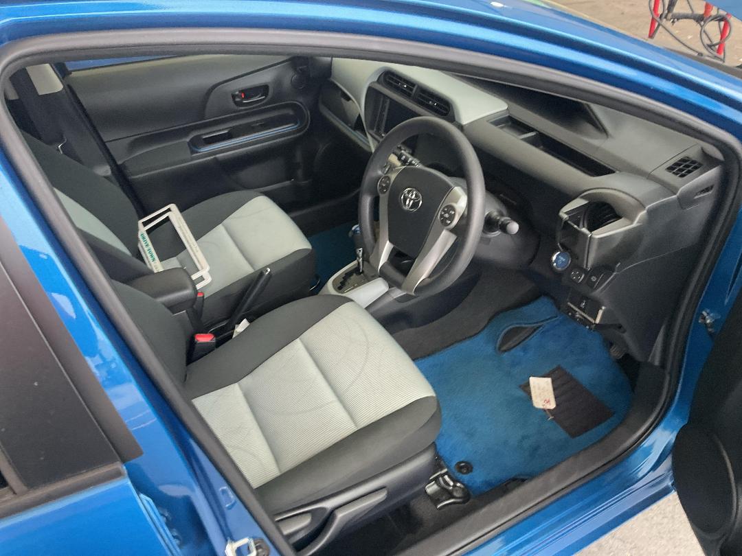 Photo '20' of Toyota Aqua