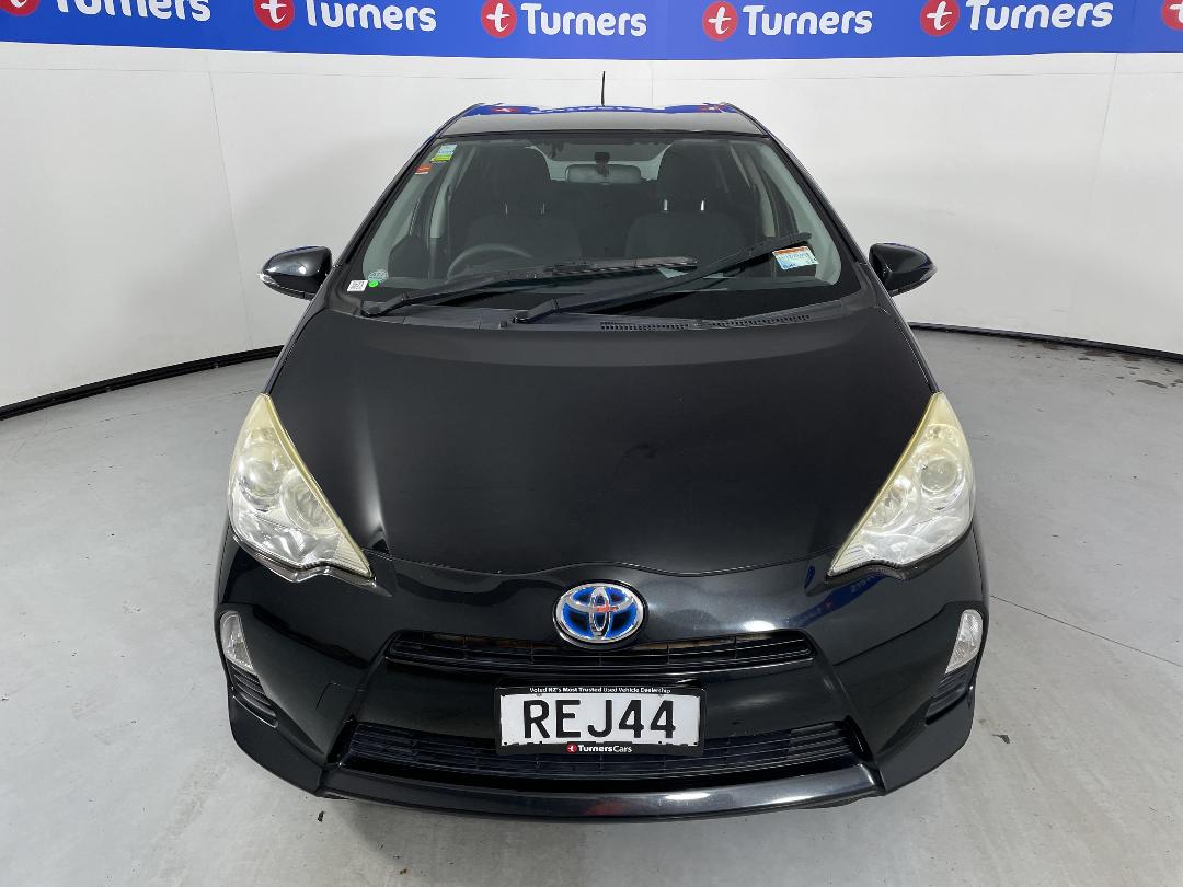 Photo '2' of Toyota Aqua