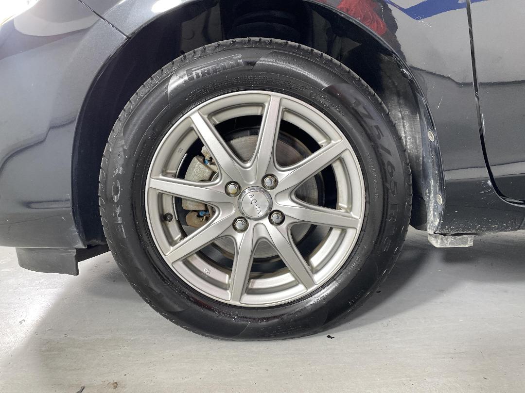 Photo '10' of Toyota Aqua