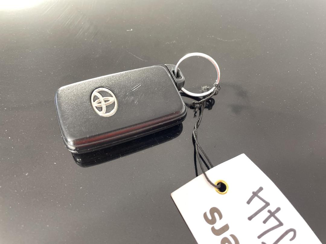 Photo '22' of Toyota Aqua