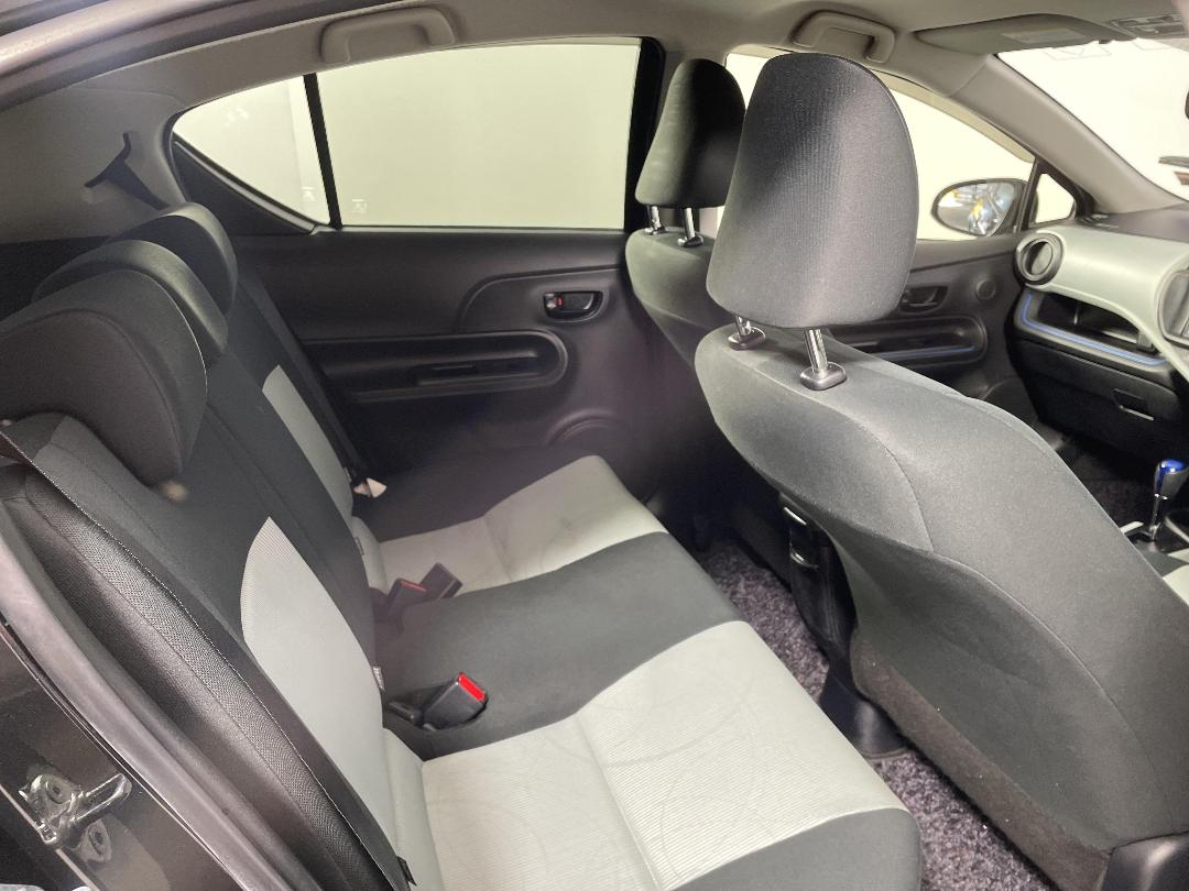 Photo '20' of Toyota Aqua