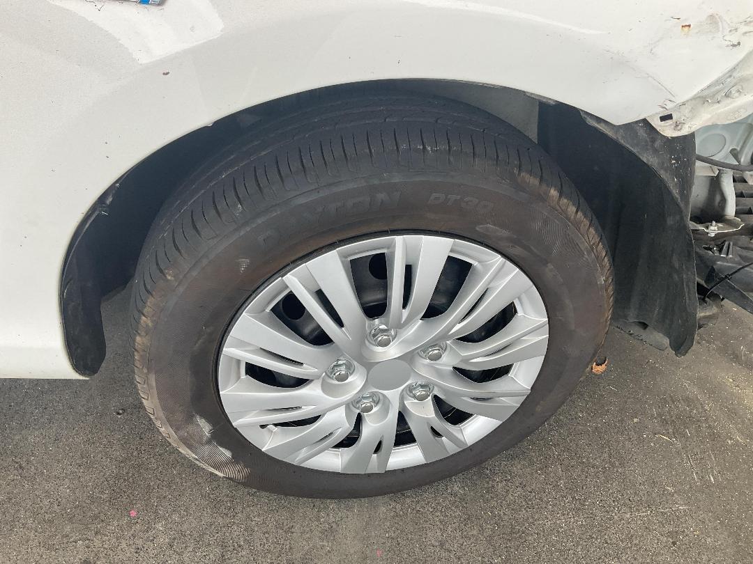 Photo '27' of Toyota Aqua