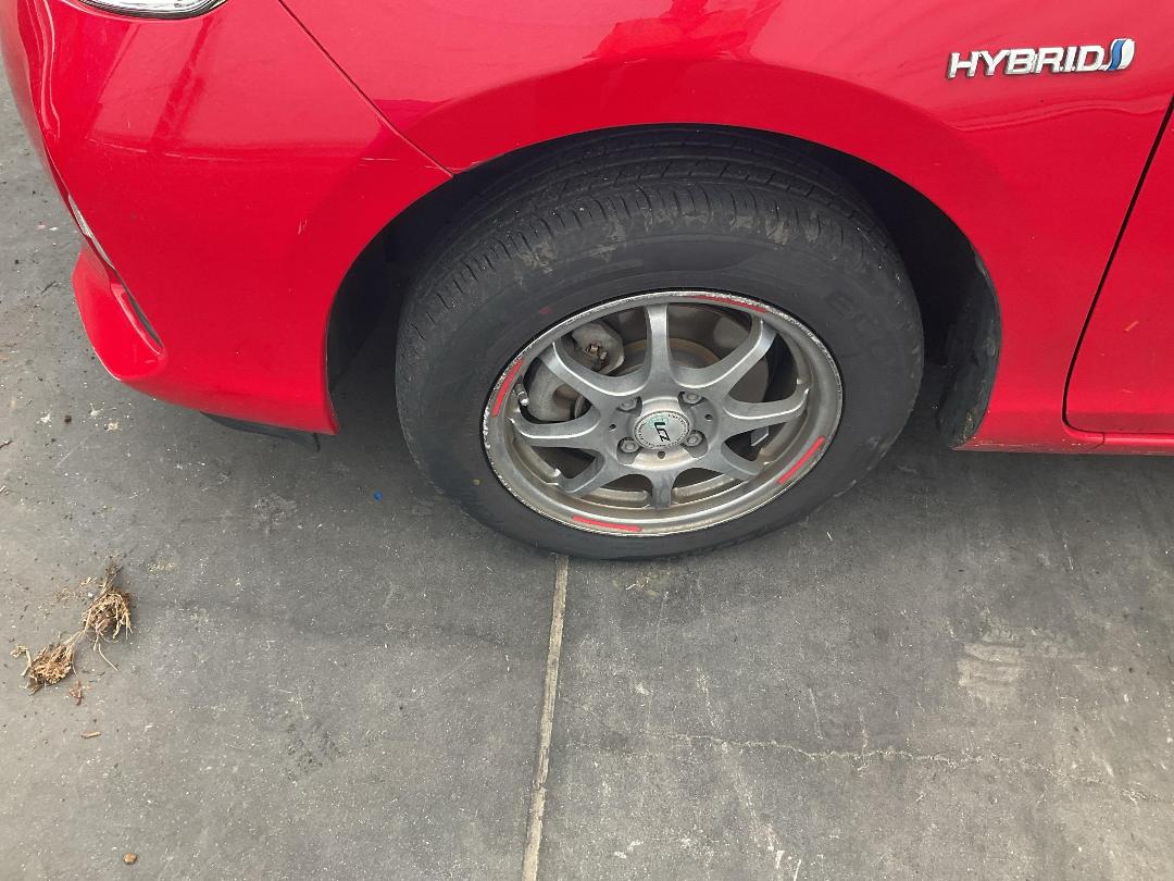 Photo '10' of Toyota Aqua Photo '10' of Toyota Aqua