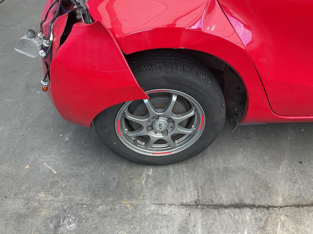 Photo '18' of Toyota Aqua Photo '18' of Toyota Aqua