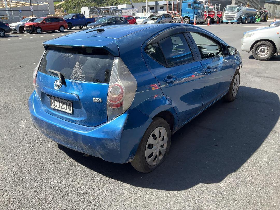 Photo '7' of Toyota Aqua