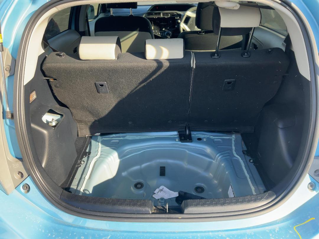 Photo '6' of Toyota Aqua