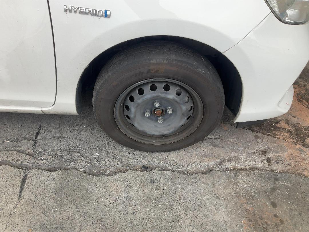 Photo '2' of Toyota Aqua Hybrid